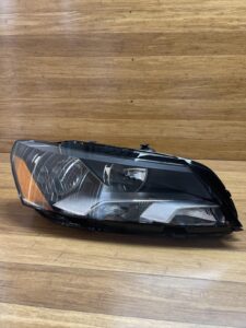 2012-2015 Volkswagen Passat Right Headlight Headlamp Lamp OEM 561941006D
