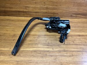 2014-2020 BMW M4 F83 Convertible Top Roof Hinge Assembly Rear Left Side OEM