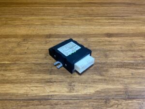 2014-2022 BMW X5 F15 4.4L Engine Fuel Pump Control Module Unit 16147411595 OEM