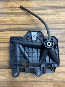 2015-2017 Volkswagen Polo Derby Vento-IND Battery Tray Console 6RG915331 OEM