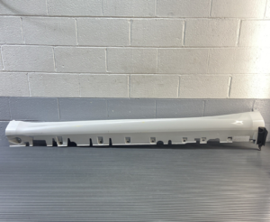 2015-2018 BMW X5 F15 Lower Left Side Rocker Panel Skirt Trim Cover OEM *NOTE*