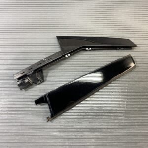 2015-2025 Porsche Macan 95B Rear Right Door Applique Molding Set of 2 OEM *NOTE*