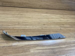 2016-2019 BMW 6 F12 F13 F06 Front Bumper Grille Right Molding OEM *NOTE*