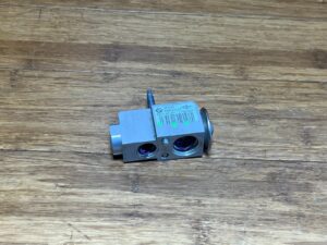 2016-2026 BMW M5 F90 4.4L Engine Front A/C Expansion Valve 43K Miles 9496915 OEM