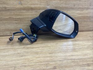 2017-2019 Audi Q7 4M Front Right Door Side Mirror Blind Spot W/Camera 4M1857410L