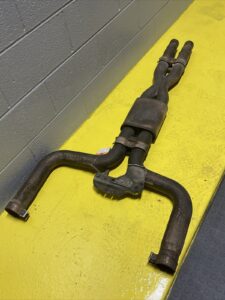 2017-2020 Maserati Levante 3.0l Engine Exhaust System Resonator Pipe OEM