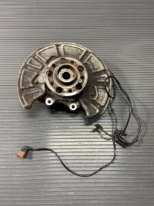 2017-2023 Mercedes C63 A205 Rear Left Spindle Knuckle Hub Carrier 25k Miles OEM