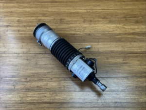 2017-2023 Rolls Royce Dawn RR6 Front Left Air Suspension Strut Unit OEM