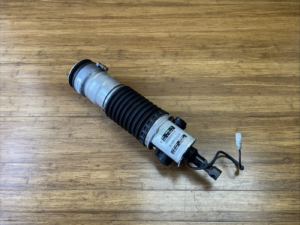 2017-2023 Rolls Royce Dawn RR6 Front Right Air Suspension Strut Unit OEM