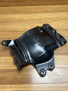 2017-2025 Audi Q7 4M Front Left Driver Floor Bracket Shield END Cover Guard OEM
