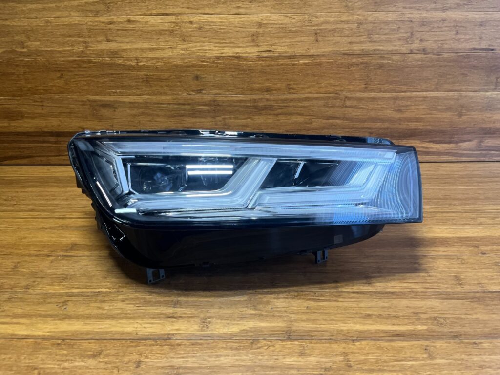 2018-2020 Audi Q5 SQ5 FY Headlight LED Lamp Front Right 80A941774J OEM *NOTE*