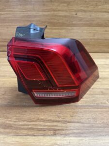2018-2020 Volkswagen Tiguan Right Outer Taillight Tail Lamp Light OEM *NOTE*