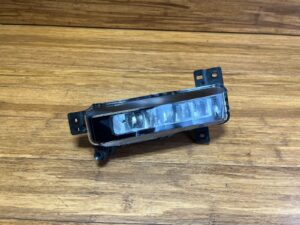 2019-2022 BMW X7 G07 3.0L AWD Fog Lamp Light Unit Front Left 63177471081 OEM