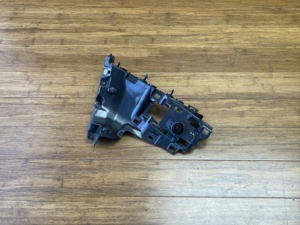 2020-2023 Land Rover Defender L663 Rear Right Bumper Bracket Heat Shield OEM