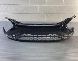 2022-2024 Volkswagen Taos CL1 Bumper Front W/ Lower Grille Black OEM *NOTE*