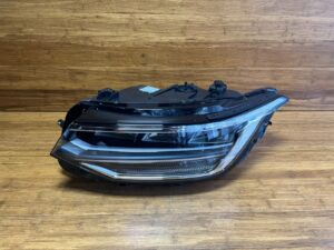 2022-2024 Volkswagen Tiguan S SE LED Headlight Assembly Front Left Side OEM NOTE