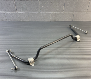 2001-2006 BMW M3 E46 Stabilizer Sway Bar w/ Links Front Side 31352229485 OEM