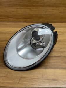 2006-2010 Volkswagen Beetle Left Headlight Assembly 1C0941029N OEM *NOTE*