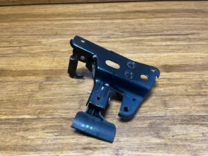 2008-2015 Audi R8 4S Hood Safety Catch Hook Release Unit 4F0823480R OEM