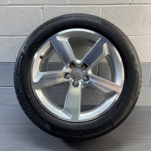 2009-2017 Audi Q5 8R Wheel Disc Rim 8Jx19 ET39 8R0601025J 108K Miles OEM *NOTE*