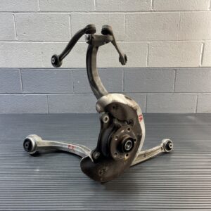 2010-2016 Audi Q5 8R AWD Steering Knuckle Spindle Front Right Side Wheel Hub OEM