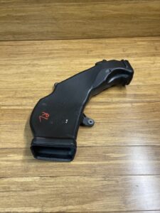2011-2015 Audi R8 42 5.2L Spyder Rear Left Air Intake Duct Tube Pipe OEM