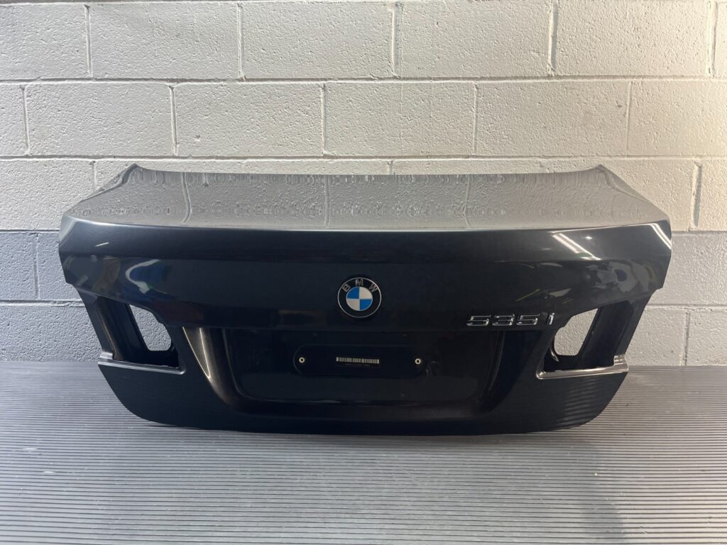 2011-2016 BMW 535xi F10 Sedan Trunk Lid Shell W/ Camera Gray A90 OEM *NOTE*