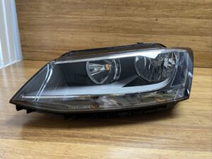 2011-2016 Volkswagen Jetta Left Side Headlight Assembly Headlamp Lamp OEM NOTE