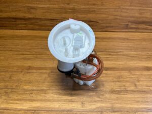 2012-2018 BMW M4 F83 Fuel Gas Tank Pump Sender Unit 2284693 OEM *NOTE*