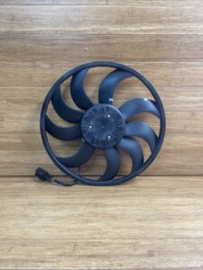 2013-2018 BMW F30 320i Radiator Cooling Fan Motor OEM 87k Miles *NOTE*