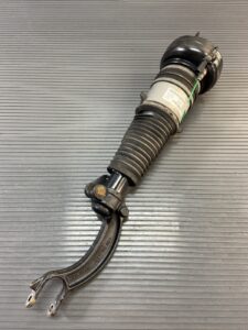 2014-2018 Audi RS7 4G8 Front Right Air Shock Absorber Strut 51k OEM *NOTE*