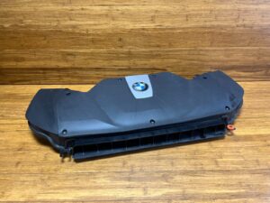 2014-2019 BMW X5 F15 AWD 4.4L Engine Air Intake Filter Box Housing OEM *NOTE*