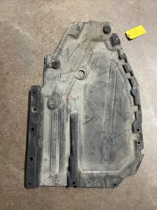 2014-2019 BMW X5 F15 Rear Right Side Under Body Splash Guard Shield OEM *NOTE*