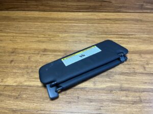 2015-2018 Porsche Cayenne 92A Sun Visor Black Front Left Side 7P5857551P OEM