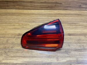2015-2018 Porsche Cayenne 92A Taillight Lamp Inner Assembly Rear Right OEM NOTE