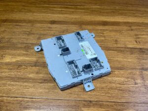 2015-2019 Mercedes C400 C300 W205 SAM Signal Activation Control Module Unit OEM