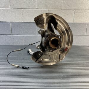 2015-2021 BMW M4 F83 Spindle Knuckle Wheel Hub Front Right 71K Miles OEM *NOTE*