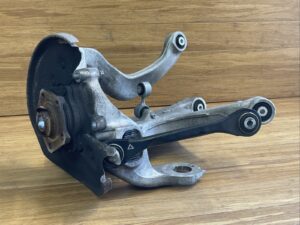 2015-2026 Porsche Macan 95B AWD Rear Right Spindle Knuckle Wheel Hub OEM
