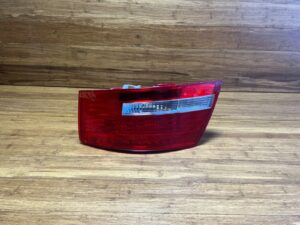 2016-2018 Volkswagen Jetta Rear Right Outer TailLight Lamp 1F5945096M OEM *NOTE*