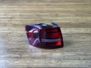 2016-2018 Volkswagen Jetta Taillight Lamp Rear Left Outer Side OEM *NOTE*