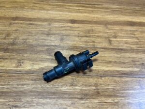2016-2026 BMW X7 G07 3.0L Fuel Tank Ventilation Air Breather Valve OEM