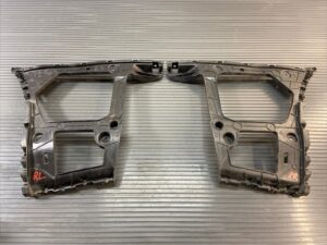 2017-2019 Audi Q7 4M Rear Right and Left Bumper Guide Mount Bracket OEM