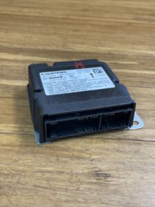 2017-2020 Maserati Levante Safety Diagnostic Control Module Unit 670101607 OEM
