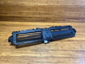 2017-2025 Audi A4 S4 B9 Radiator Lower Grille Air Duct Shutter OEM *NOTE*