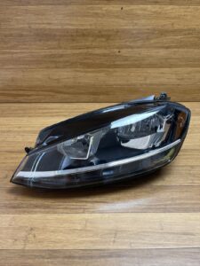 2018-2021 Volkswagen Golf Halogen Headlight Assembly Left 5GM941005E *NOTE* OEM