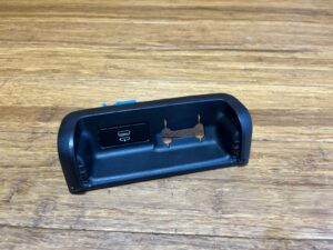 2018-2025 BMW X7 G07 Center Console USB Type-C Charging Port Socket OEM