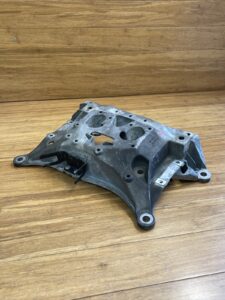 2019-2025 Audi A6 A7 C8 Transmission Crossmember Mount Bracket 4K0399262J OEM