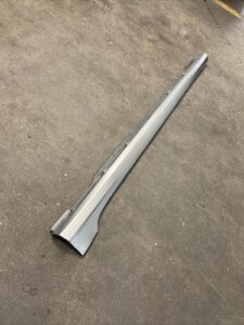 2019-2025 Audi A6 C8 Sedan Base LH Rocker Pillar Moulding 4k0853855A OEM *NOTE*