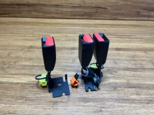 2019-2025 Volvo XC40 T4 Rear Left & Right Seat Belt Buckle Black Set of 2 OEM