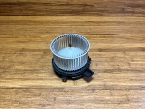2019-2026 BMW X7 G07 HVAC A/C Air Conditioner Blower Motor Fan Front OEM